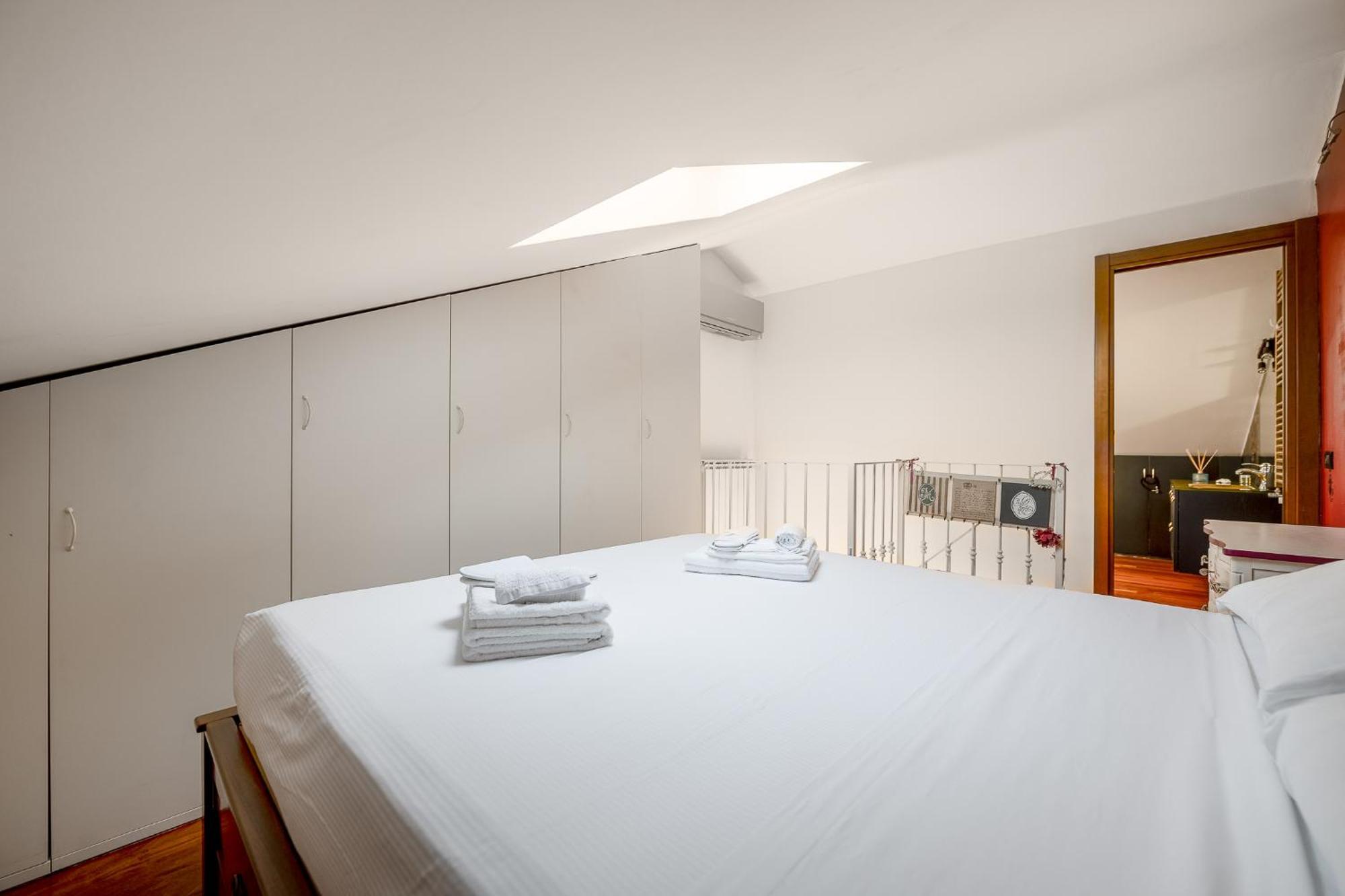 Apartamento Bright Loft - Free Private Parking Milán Exterior foto
